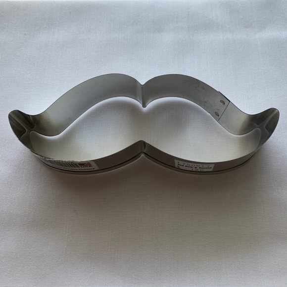 [Free If You Bundle $25+] Ann Clark 7730-A Mustache-Shaped Cookie Cutter - Picture 1 of 3